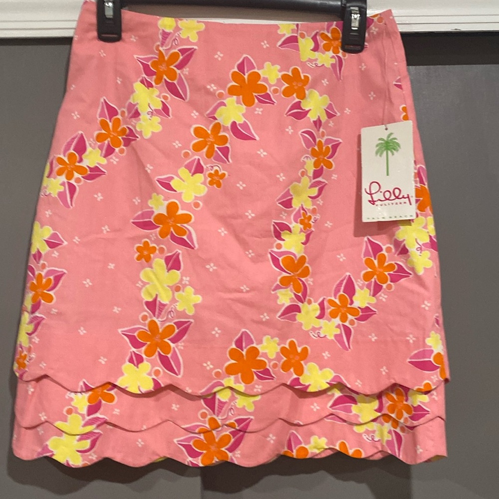 Lilly Pulitzer, pink floral scalloped skirt size 0
